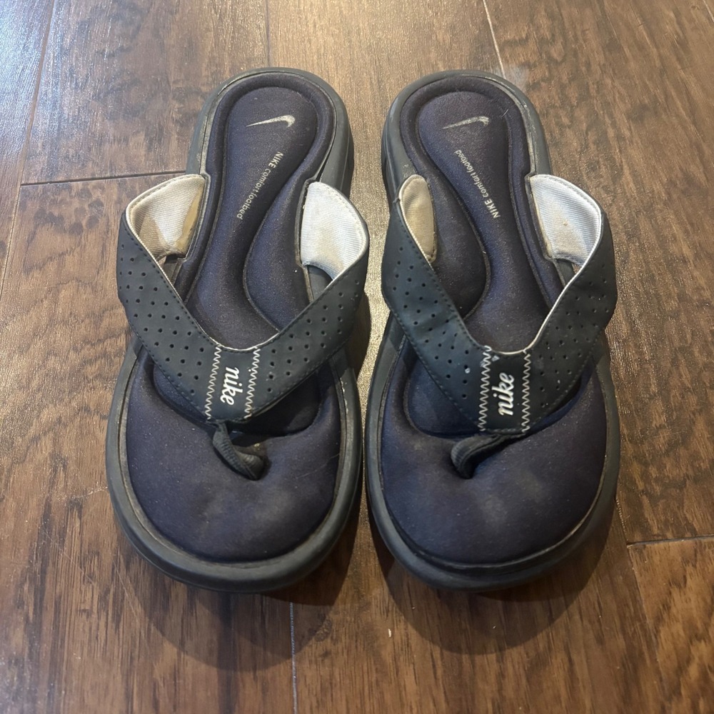 Nike Y2K 2000s Flip Flop Sandals Womens 9 Black Beach Vacation Summer